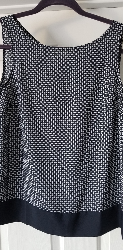 Sleeveless blouse NWT